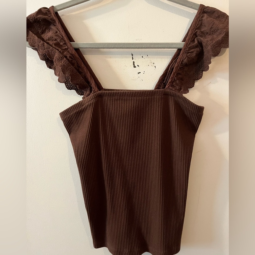 GAP Chocolate Ribbed Flutter Sleeve tank in Small Petite